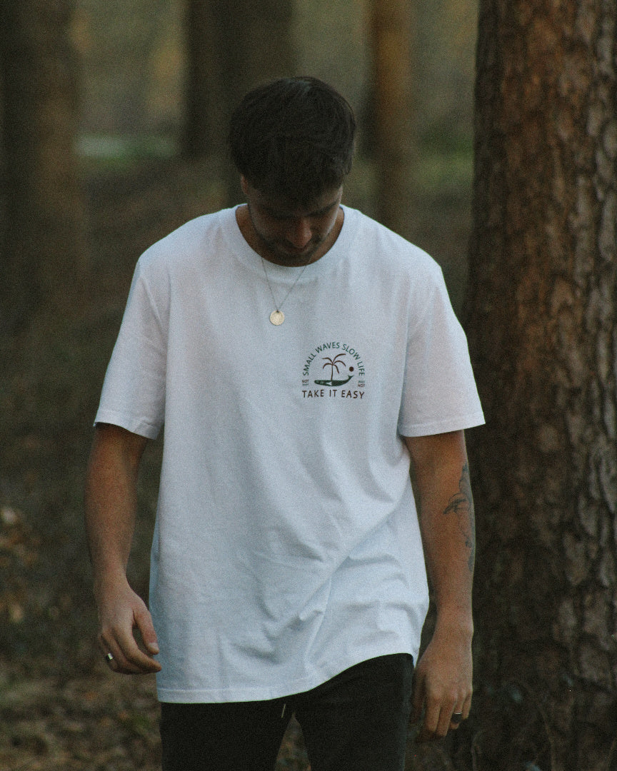 Unisex organic cotton t-shirt - Small waves slow life