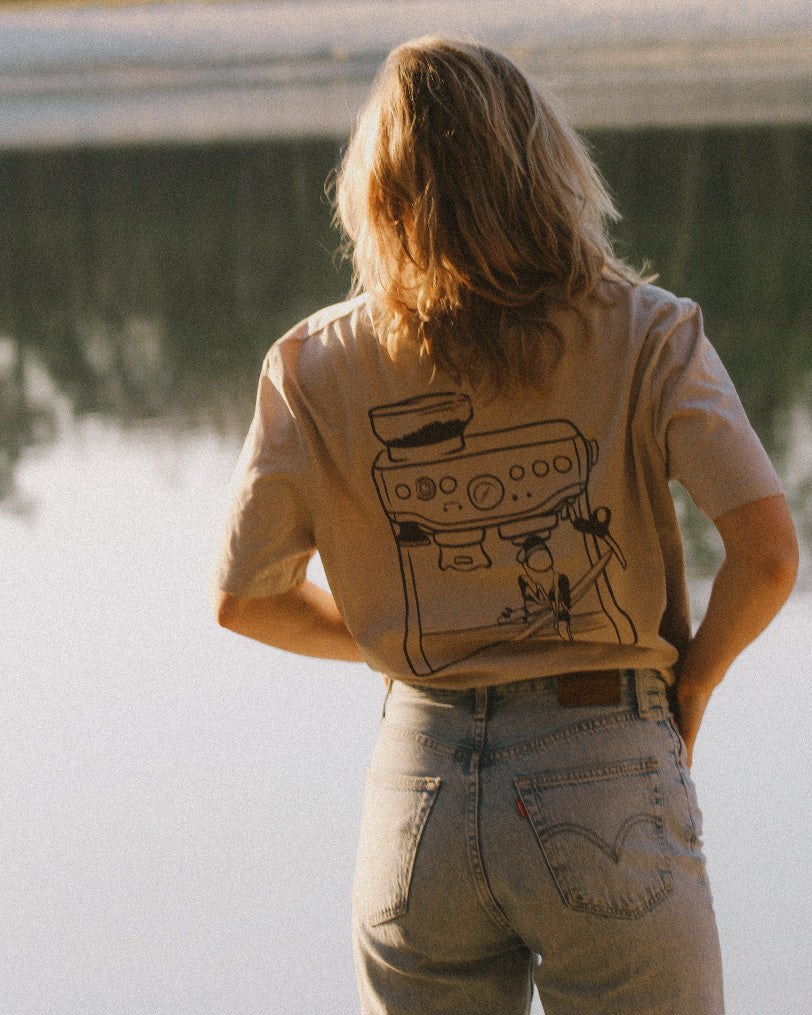 Unisex organic cotton T-shirt -  Surfers' coffee to go